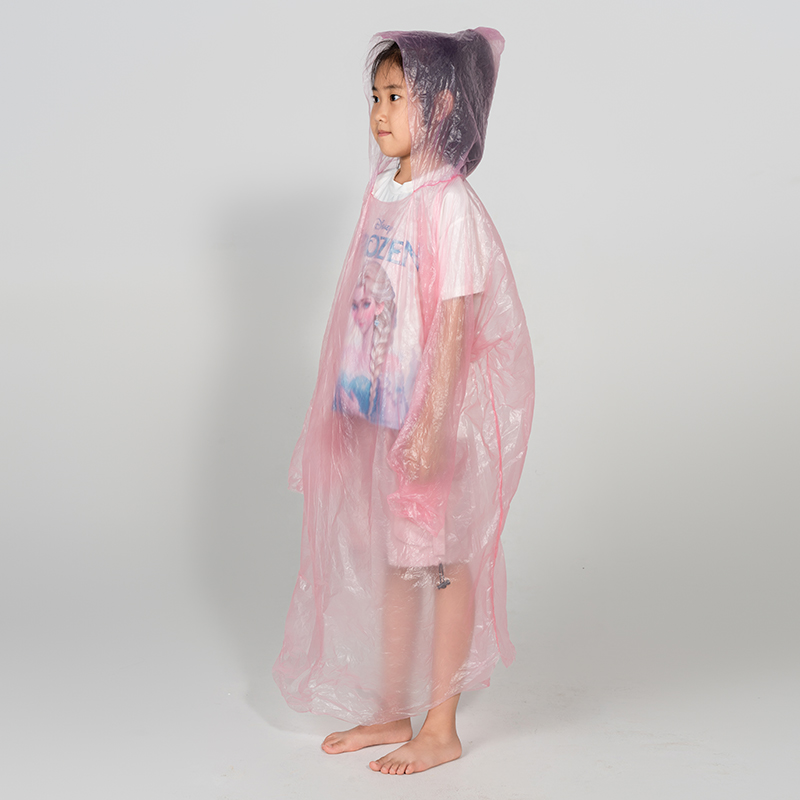 纽巴仑 透明便携式雨衣 儿童成人通用 一次性防水雨披 户外旅游防雨应急轻便雨衣